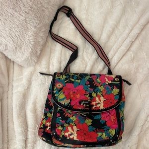 SakRoots Travel Purse